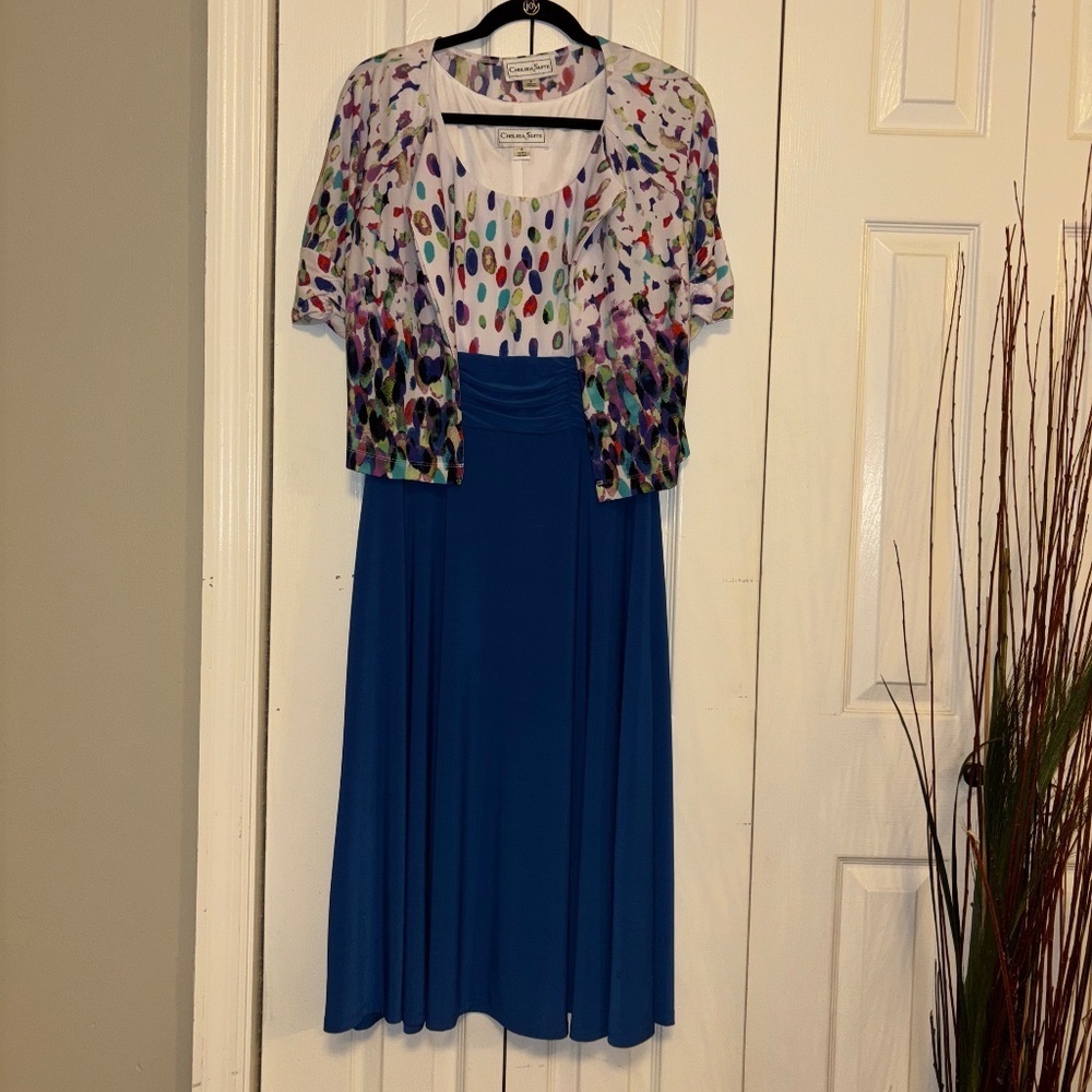 Chelsea Suite size 8 colorful dress